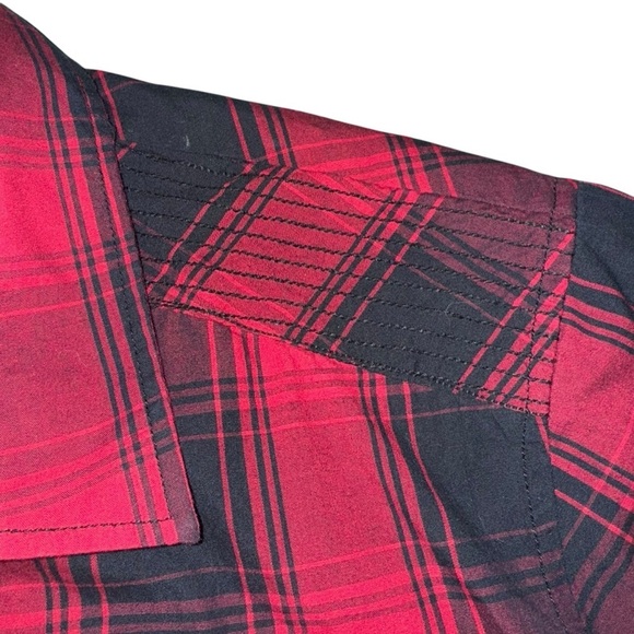 📌Surplus Thread Collective Red Black Plaid Button Shirt Men’s XL Flannel Style - Picture 4 of 8